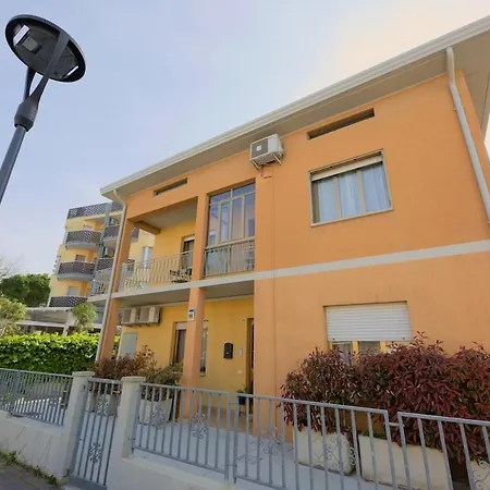 Trilocale A 200mt Dal Mare A *