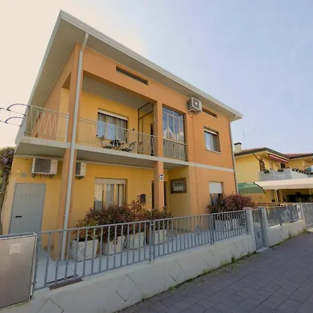 Trilocale A 200mt Dal Mare A Apartment *