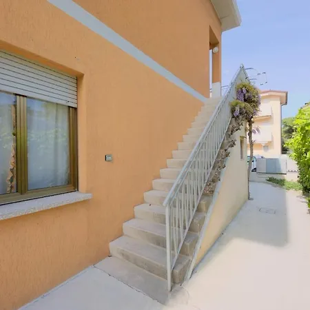 Apartment Trilocale A 200mt Dal Mare A *